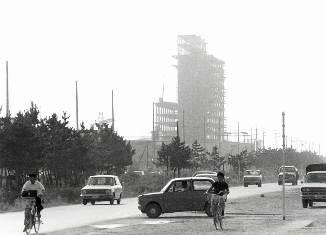建設中の鹿島セントラルビル