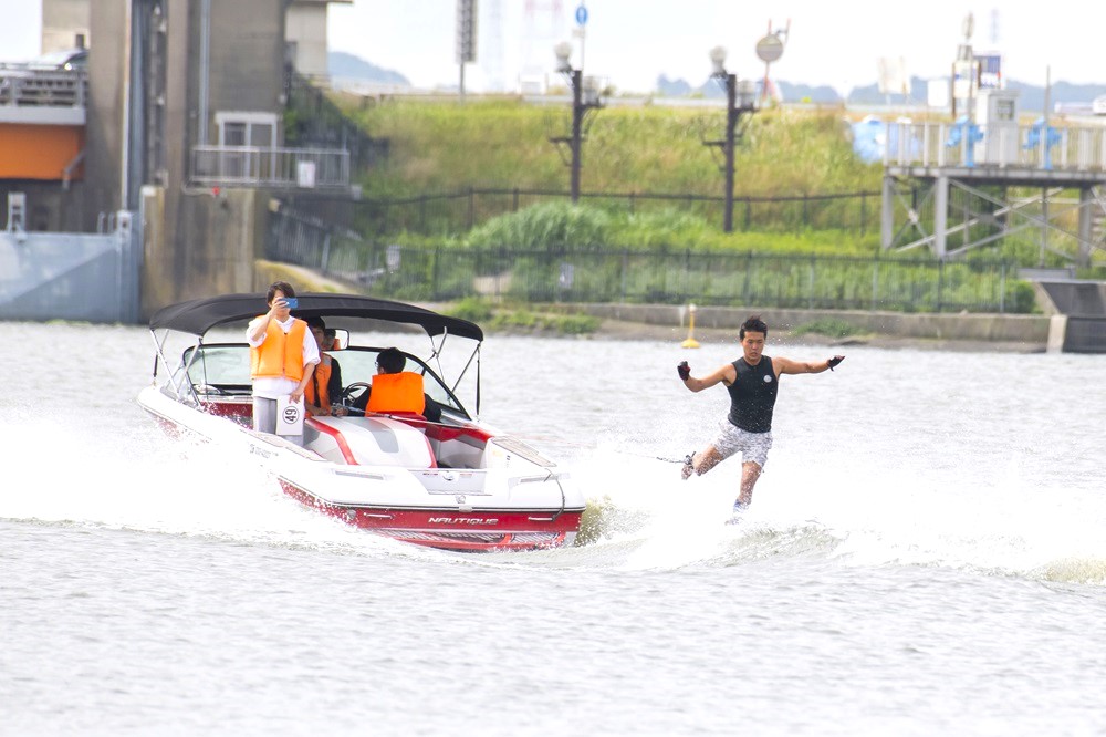 水上スキー大会・トリック